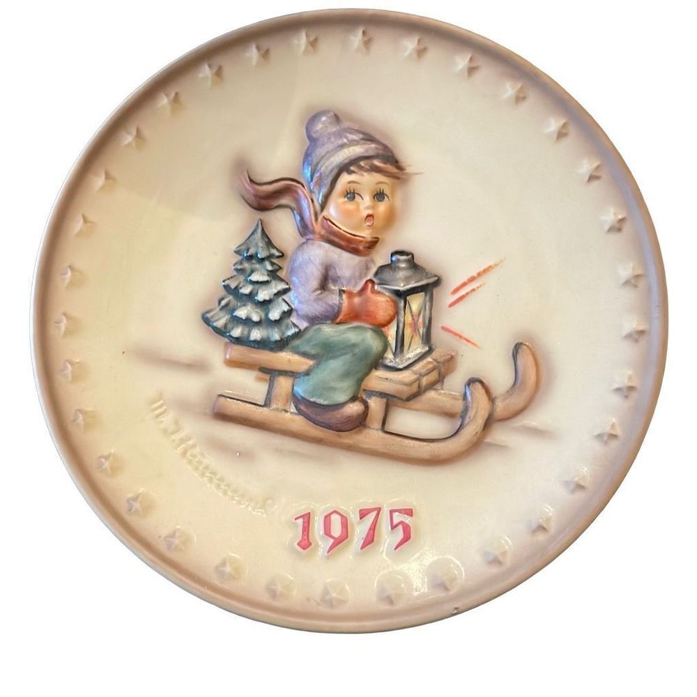 Vintage 1975 Hummel Plate - Hummel Annual‎ Plate